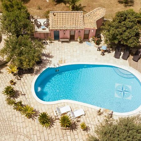 Dependance In Villa Con Piscina Ragusa Luaran gambar