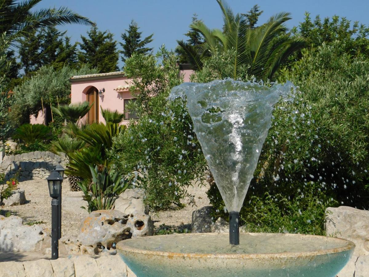 Dependance In Villa Con Piscina Ragusa Luaran gambar