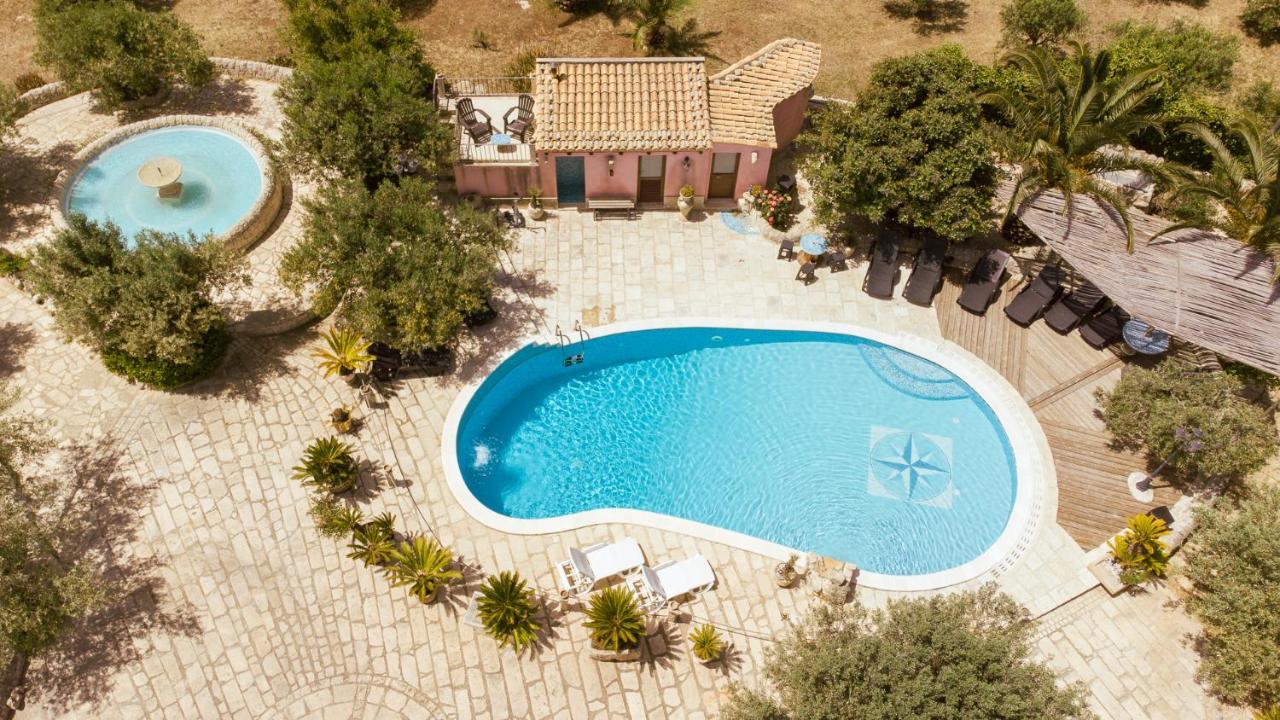 Dependance In Villa Con Piscina Ragusa Luaran gambar